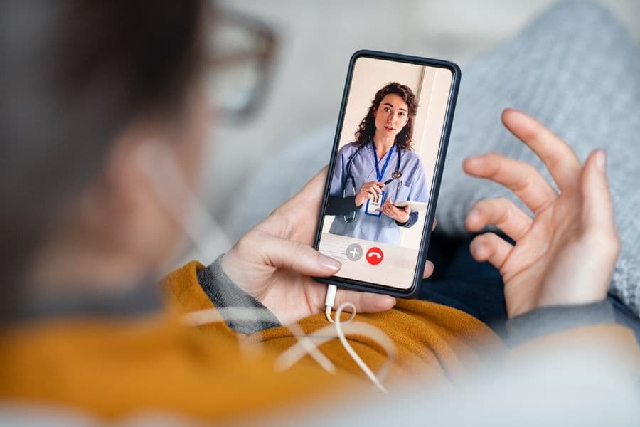 Terapia online — czy jest równie skuteczna jak stacjonarna?